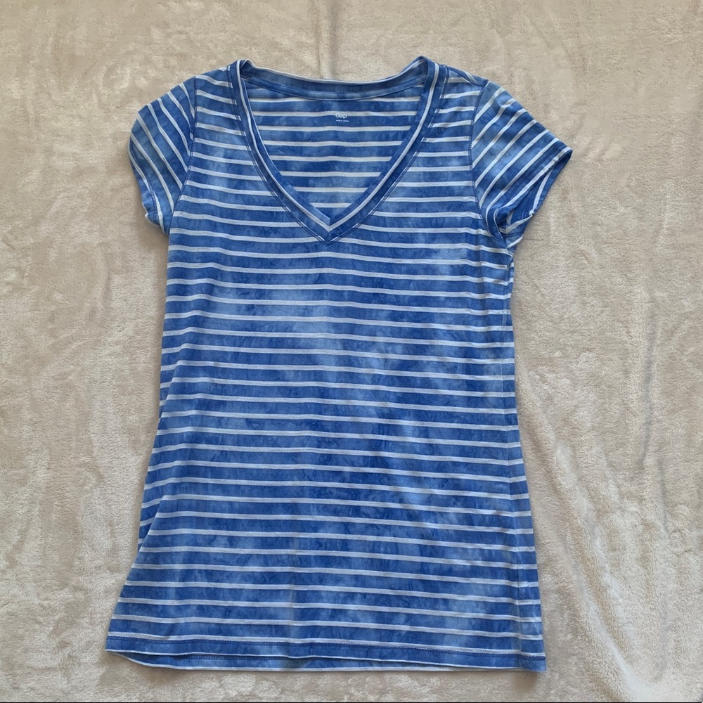 Gap tshirt
